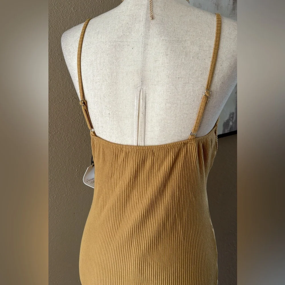 Twisted front ribbed midi dress with side slit - Picture 4 of 7